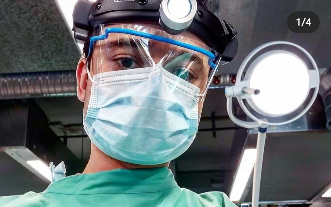 CHIRURGIE MAXILO-FACIALA: pacienta tanara, cu afectiune tumorala rara la nivelul gatului, operata cu succes